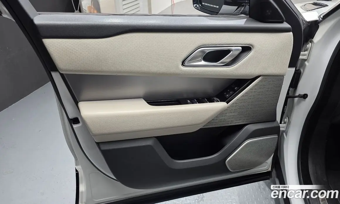 Land Rover Range Rover Velar 2019 2.0 автомат (гидро), фото 14