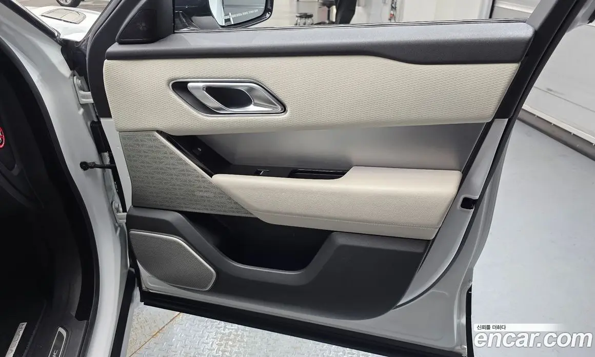 Land Rover Range Rover Velar 2019 2.0 автомат (гидро), фото 15