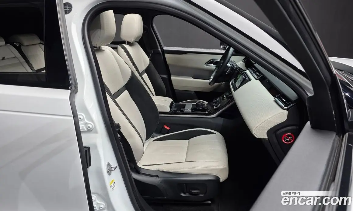 Land Rover Range Rover Velar 2019 2.0 автомат (гидро), фото 16
