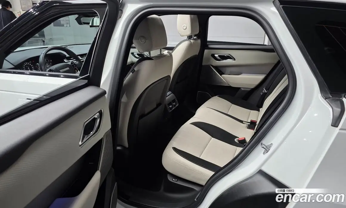 Land Rover Range Rover Velar 2019 2.0 автомат (гидро), фото 17