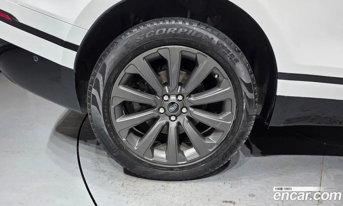 Land Rover Range Rover Velar 2019 2.0 автомат (гидро), фото 5