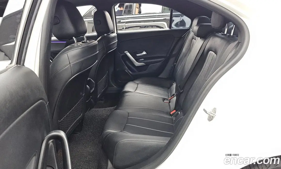 Mercedes-Benz A-Class 2020 2.0 автомат (гидро), фото 16