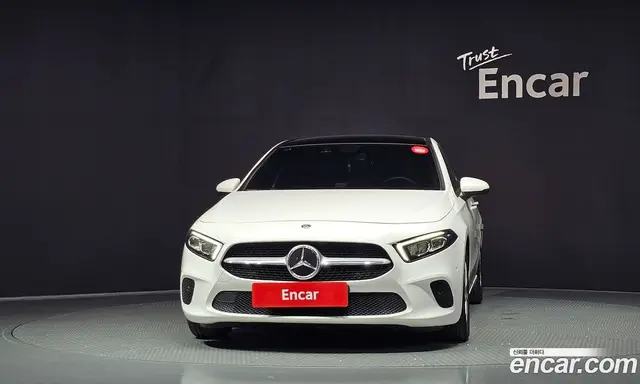 Mercedes-Benz A-Class 2020 2.0 автомат (гидро), миниатюра 3