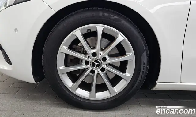 Mercedes-Benz A-Class 2020 2.0 автомат (гидро), миниатюра 5