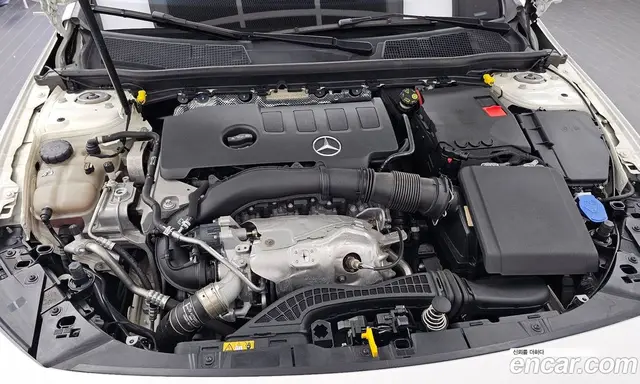 Mercedes-Benz A-Class 2020 2.0 автомат (гидро), миниатюра 6