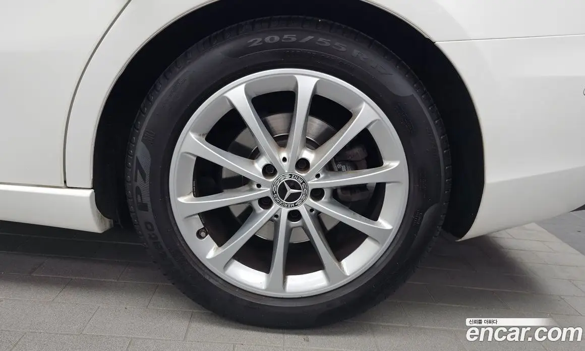 Mercedes-Benz A-Class 2020 2.0 автомат (гидро), фото 7