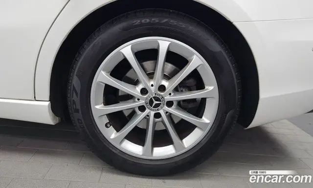 Mercedes-Benz A-Class 2020 2.0 автомат (гидро), миниатюра 7