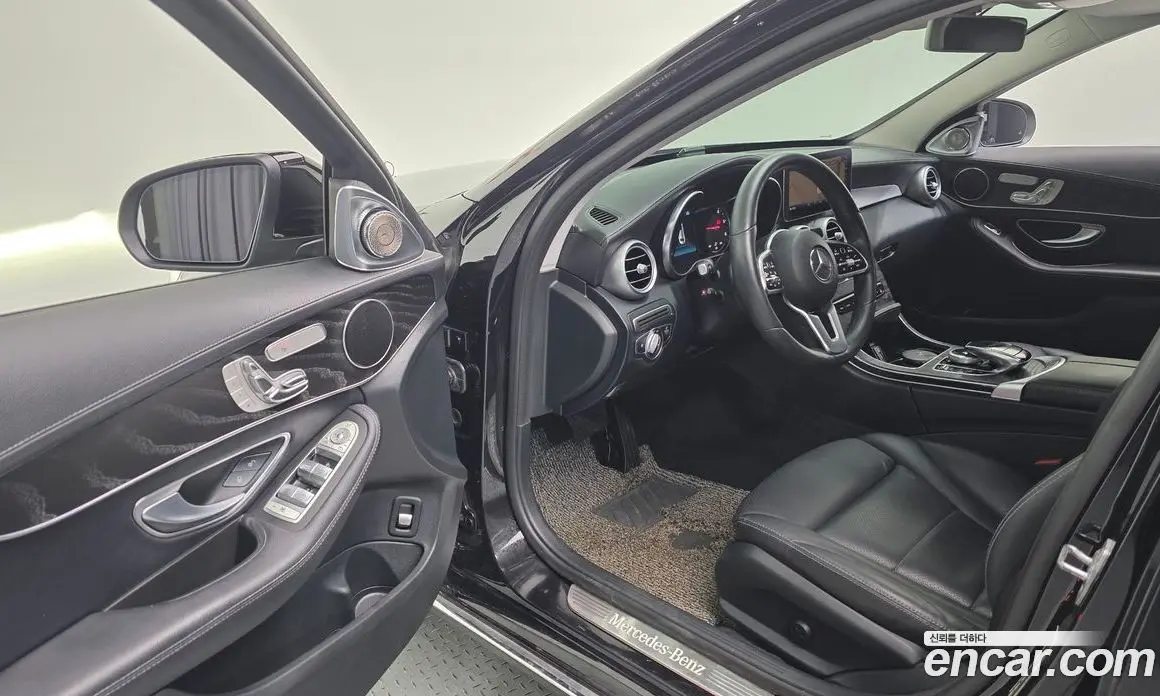 Mercedes-Benz C-Class 2019 1.9 автомат (гидро), фото 18 Mercedes-Benz C-Class 2019 1.9 автомат (гидро), фото 18