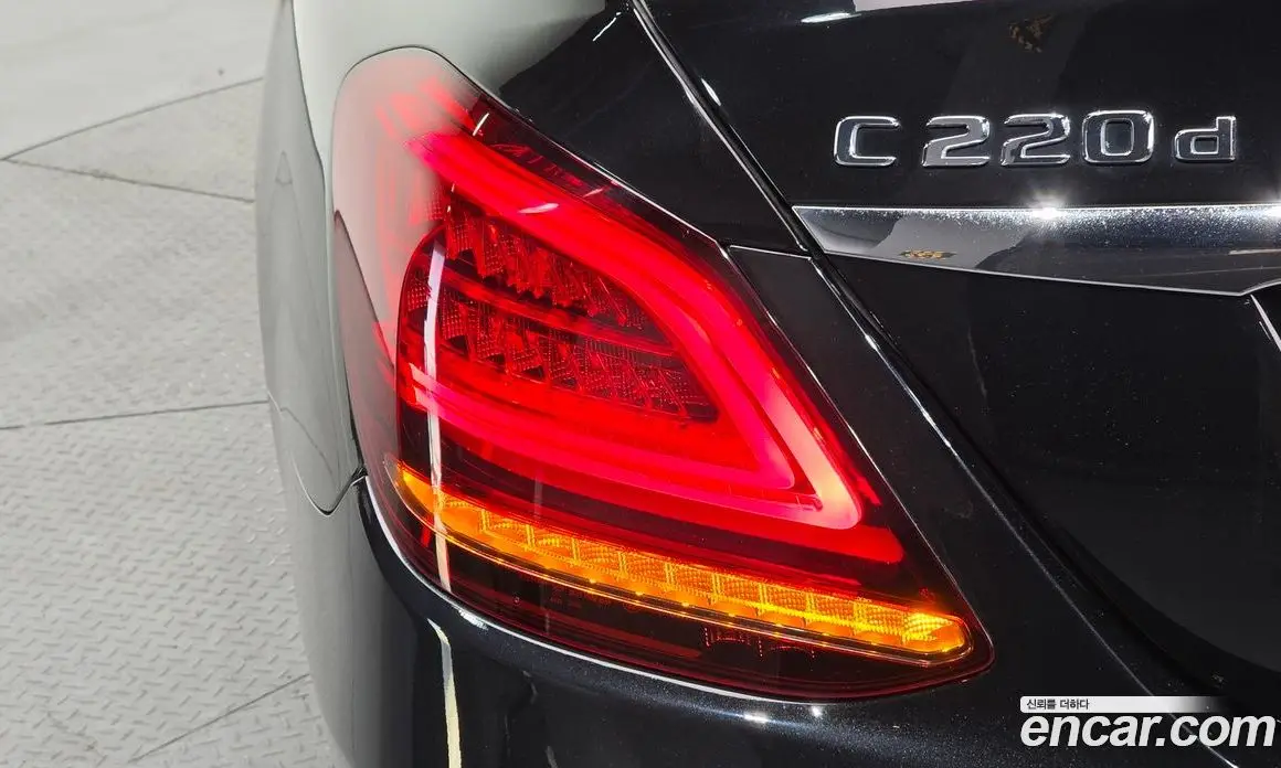 Mercedes-Benz C-Class 2019 1.9 автомат (гидро), фото 9 Mercedes-Benz C-Class 2019 1.9 автомат (гидро), фото 9