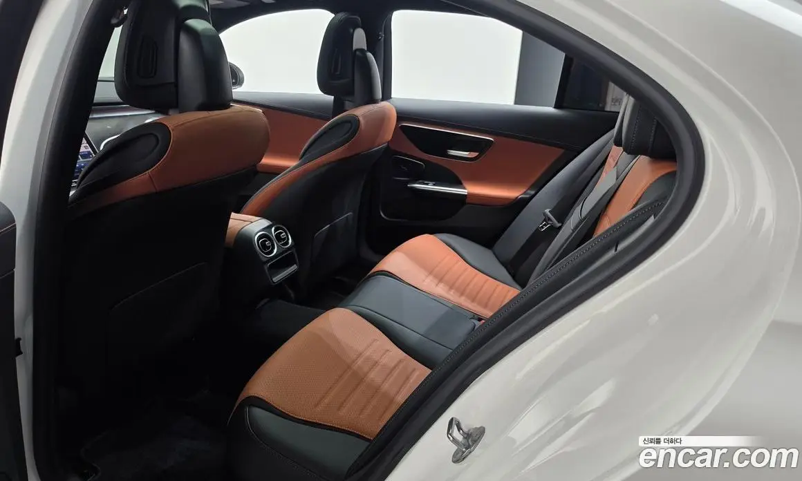 Mercedes-Benz C-Class 2023 2.0 автомат (гидро), фото 17