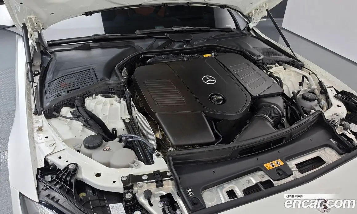 Mercedes-Benz C-Class 2023 2.0 автомат (гидро), фото 6