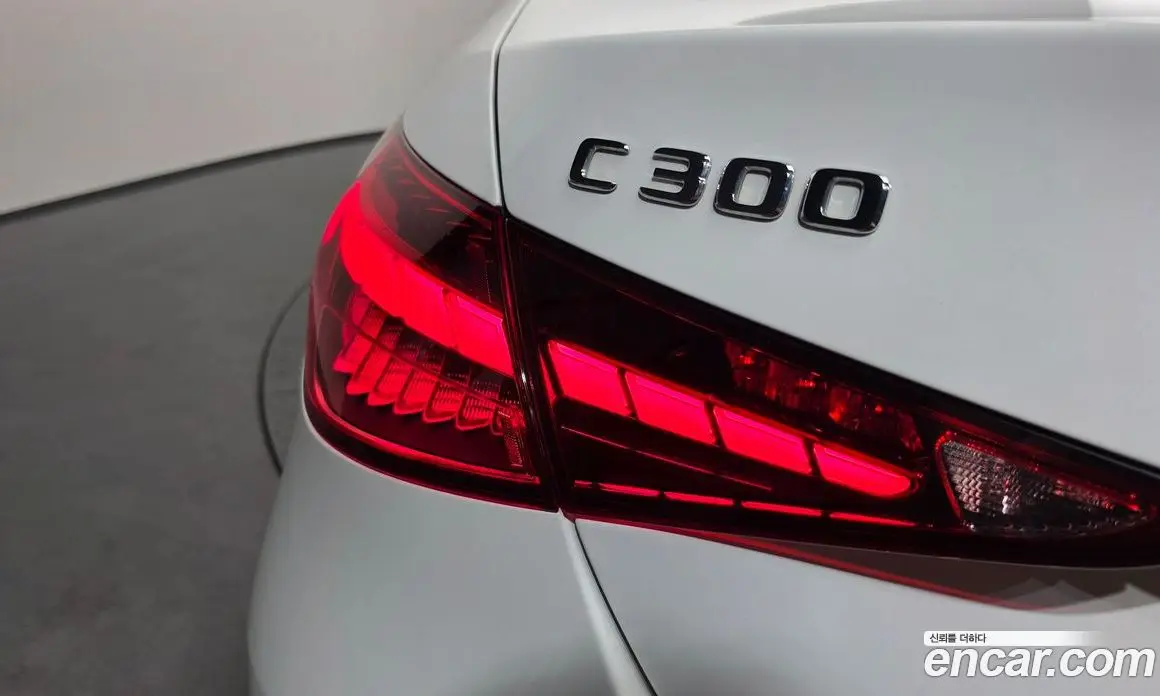 Mercedes-Benz C-Class 2023 2.0 автомат (гидро), фото 9