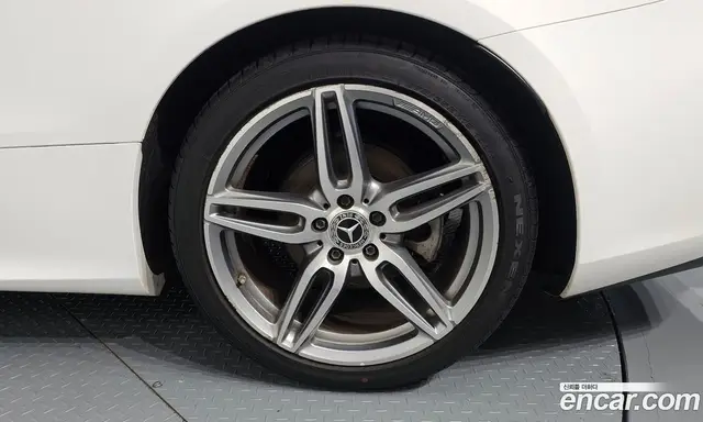 Mercedes-Benz E-Class 2018 1.9 автомат (гидро), миниатюра 7