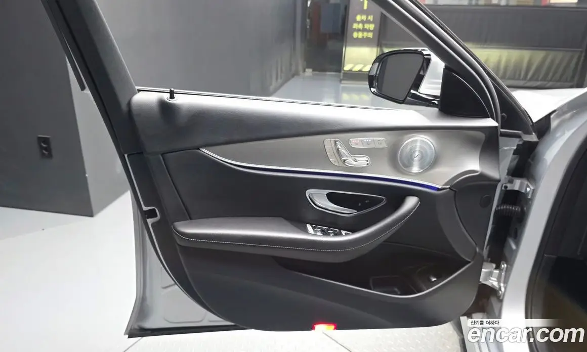 Mercedes-Benz E-Class 2019 2.0 автомат (гидро), фото 14