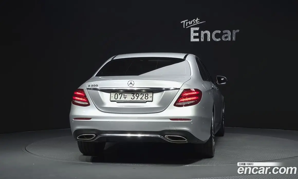 Mercedes-Benz E-Class 2019 2.0 автомат (гидро), фото 4