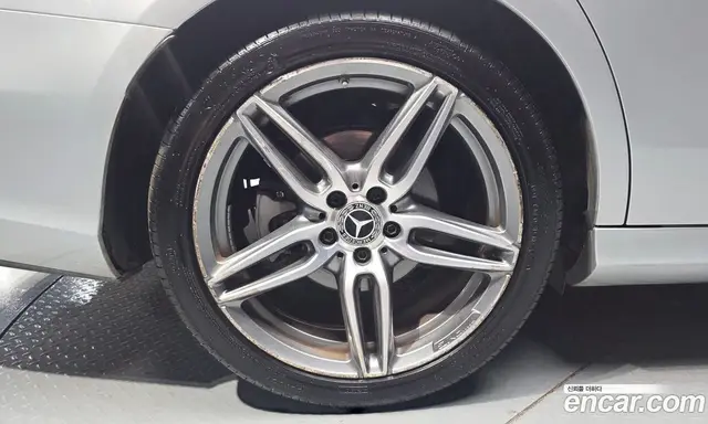 Mercedes-Benz E-Class 2019 2.0 автомат (гидро), миниатюра 5