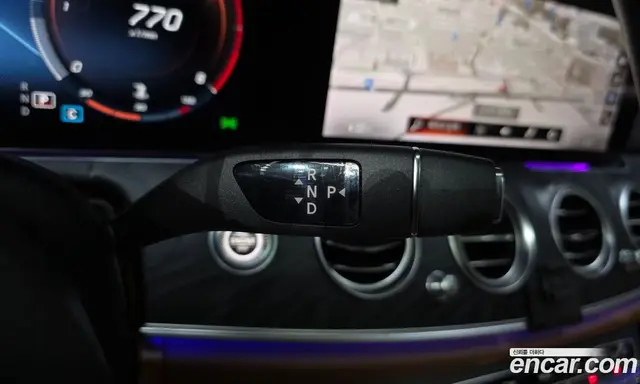 Mercedes-Benz E-Class 2021 1.9 автомат (гидро), миниатюра 12
