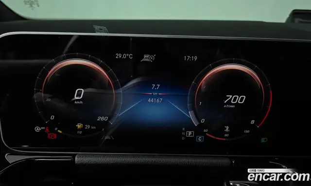 Mercedes-Benz GLA-Class 2020 2.0 автомат (гидро), миниатюра 11