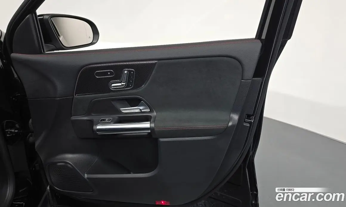 Mercedes-Benz GLA-Class 2020 2.0 автомат (гидро), фото 14