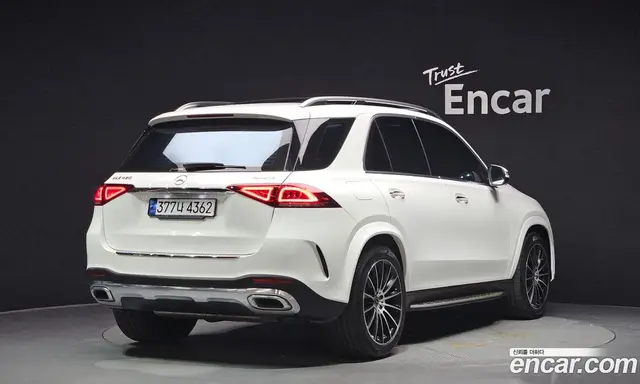 Mercedes-Benz GLE-Class 2023 3.0 автомат (гидро), миниатюра 2