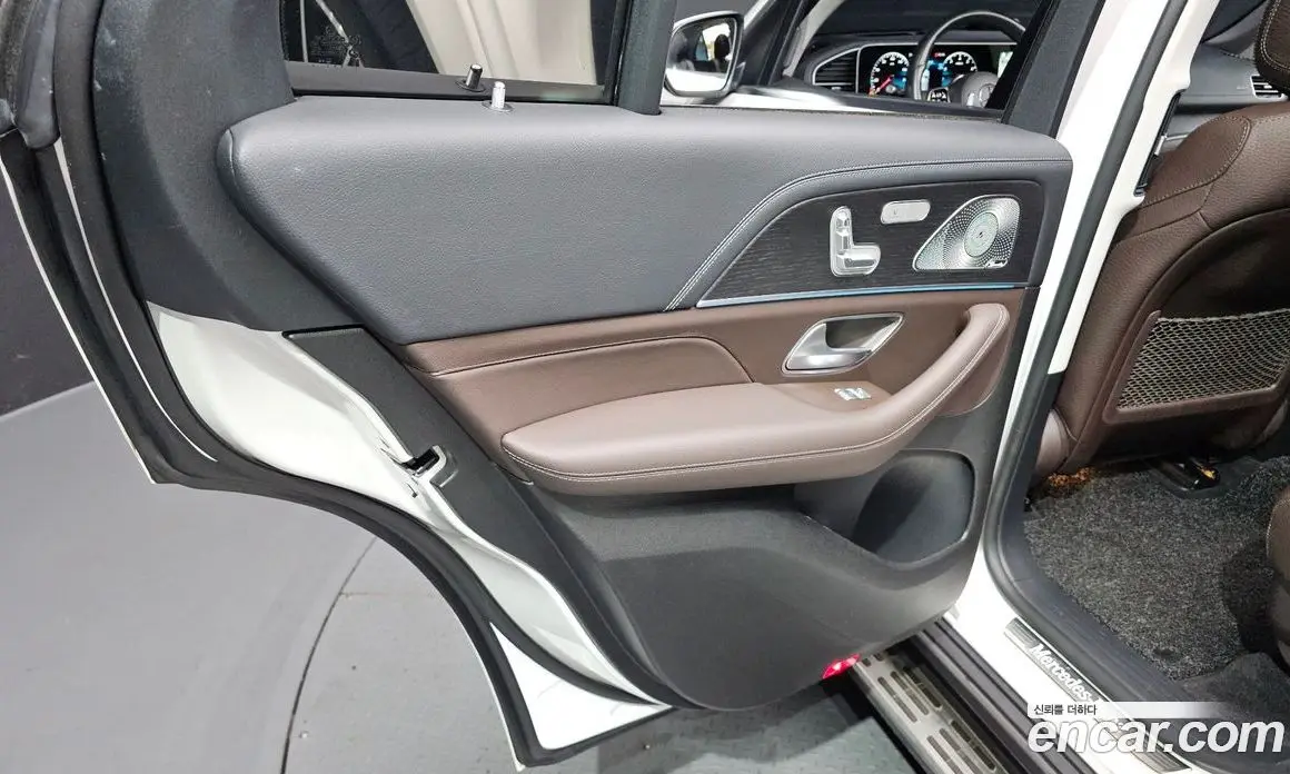 Mercedes-Benz GLE-Class 2023 3.0 автомат (гидро), фото 15