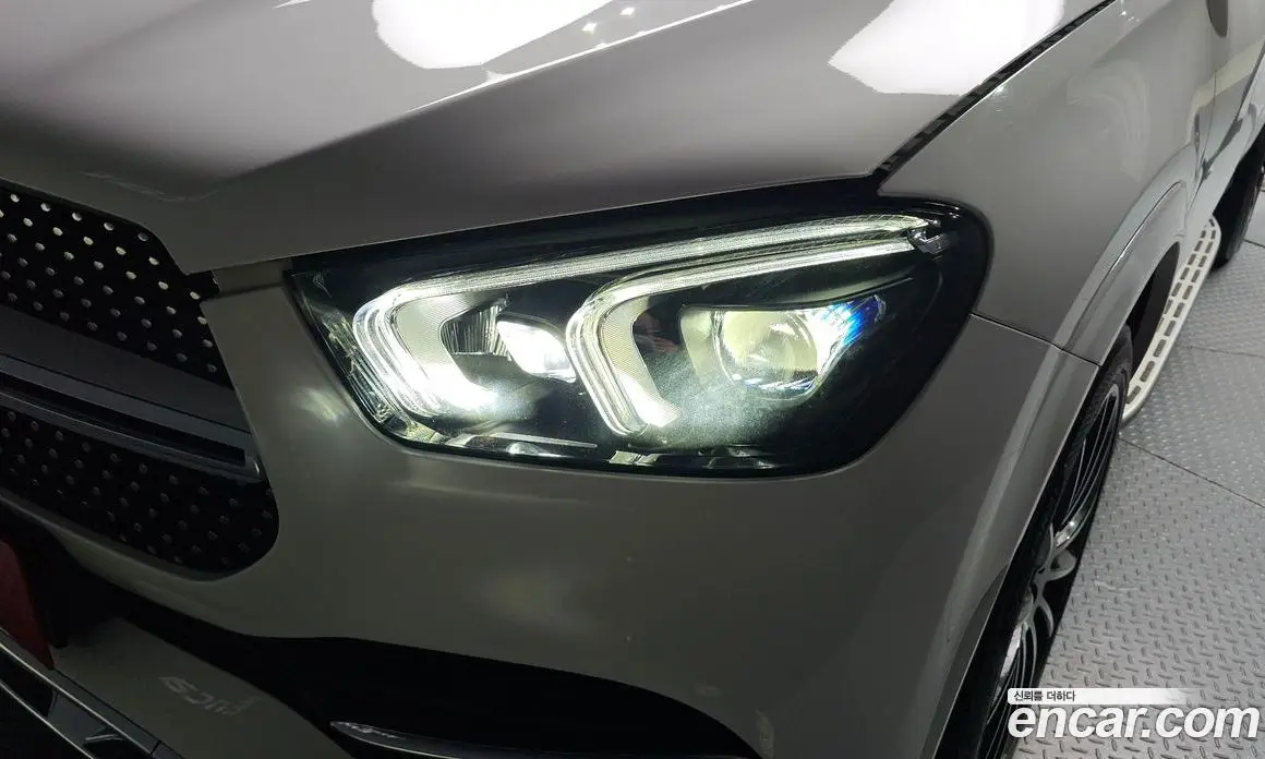 Mercedes-Benz GLE-Class 2023 3.0 автомат (гидро), фото 8