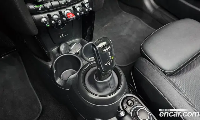 Mini Cooper Convertible 2024 1.5 автомат (гидро), миниатюра 12