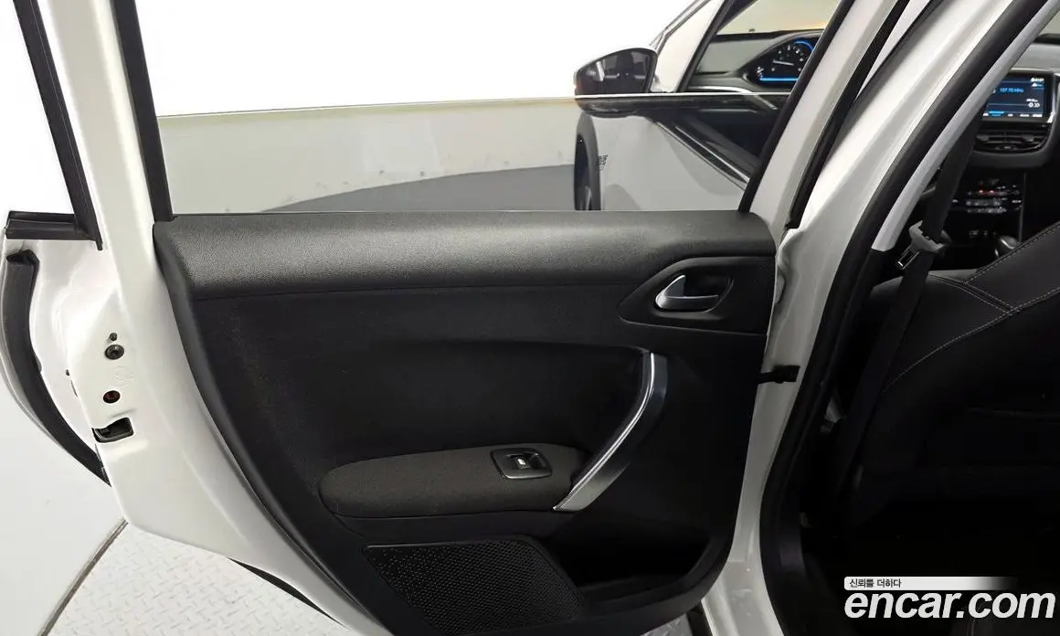 Peugeot 2008 2019 1.5 автомат (гидро), фото 15 Peugeot 2008 2019 1.5 автомат (гидро), фото 15