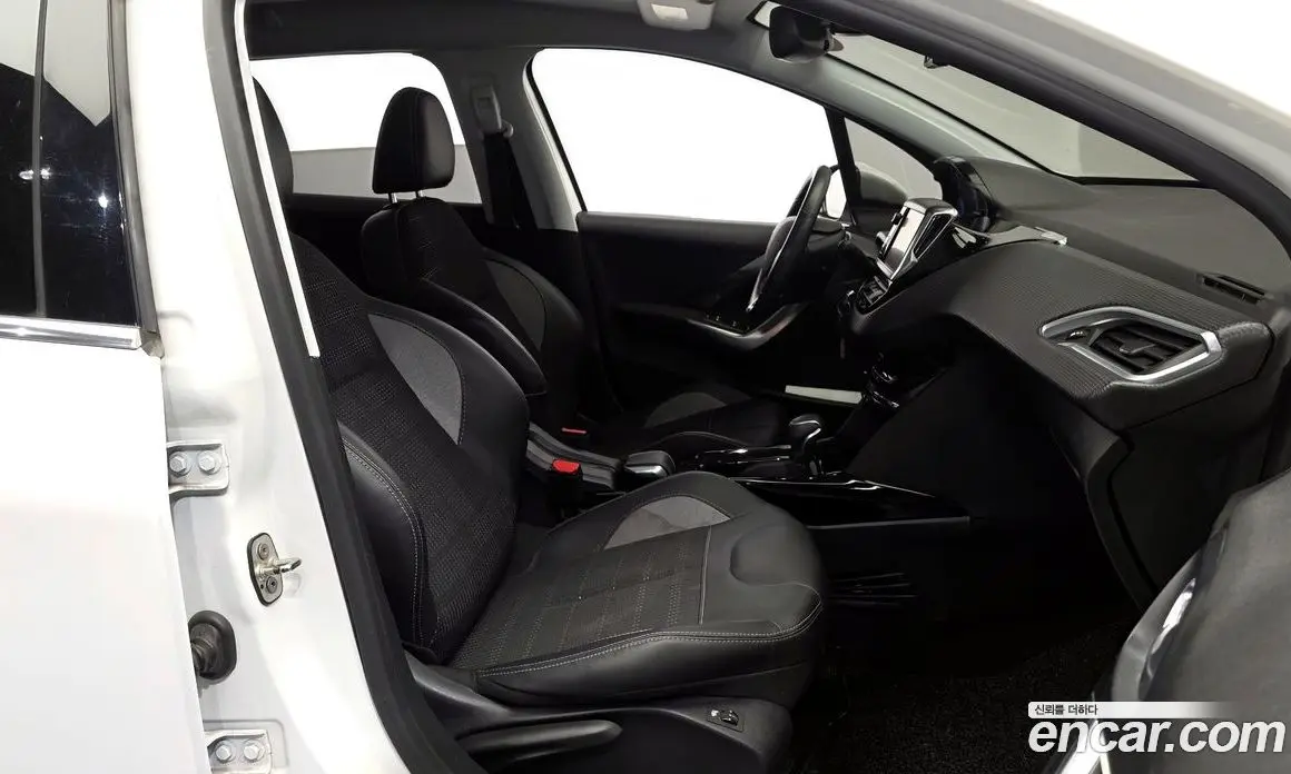 Peugeot 2008 2019 1.5 автомат (гидро), фото 16 Peugeot 2008 2019 1.5 автомат (гидро), фото 16