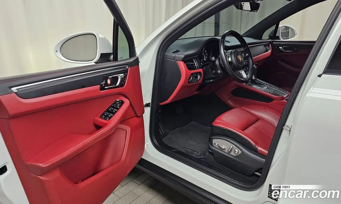 Porsche Macan 2021 2.0 автомат (гидро), фото 12 Porsche Macan 2021 2.0 автомат (гидро), фото 12