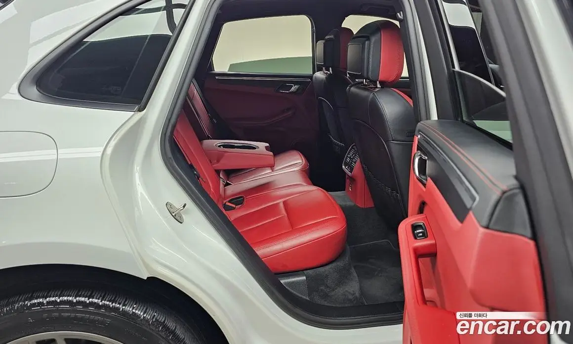 Porsche Macan 2021 2.0 автомат (гидро), фото 16 Porsche Macan 2021 2.0 автомат (гидро), фото 16