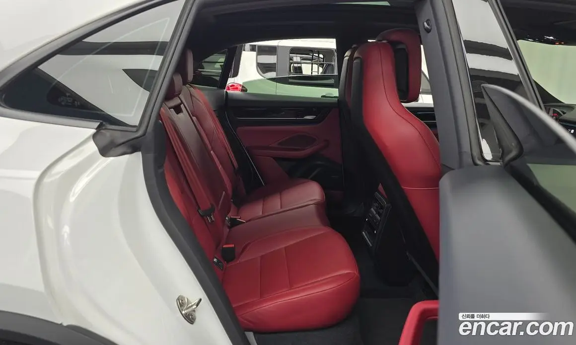 Porsche Macan 2025 0.2 автомат (гидро), фото 17