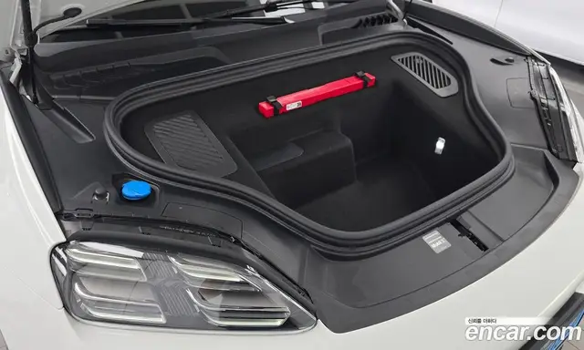 Porsche Macan 2025 0.2 автомат (гидро), миниатюра 6