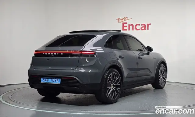 Porsche Macan, 2025, 17 256 км