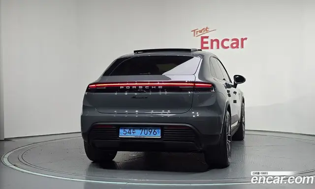 Porsche Macan 2025 0.2 автомат (гидро), миниатюра 3 Porsche Macan 2025 0.2 автомат (гидро), миниатюра 3