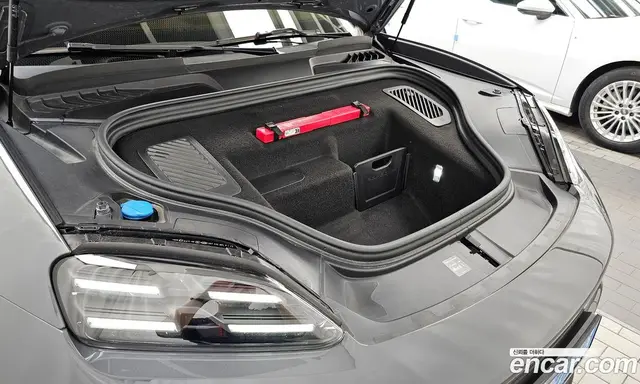 Porsche Macan 2025 0.2 автомат (гидро), миниатюра 5 Porsche Macan 2025 0.2 автомат (гидро), миниатюра 5