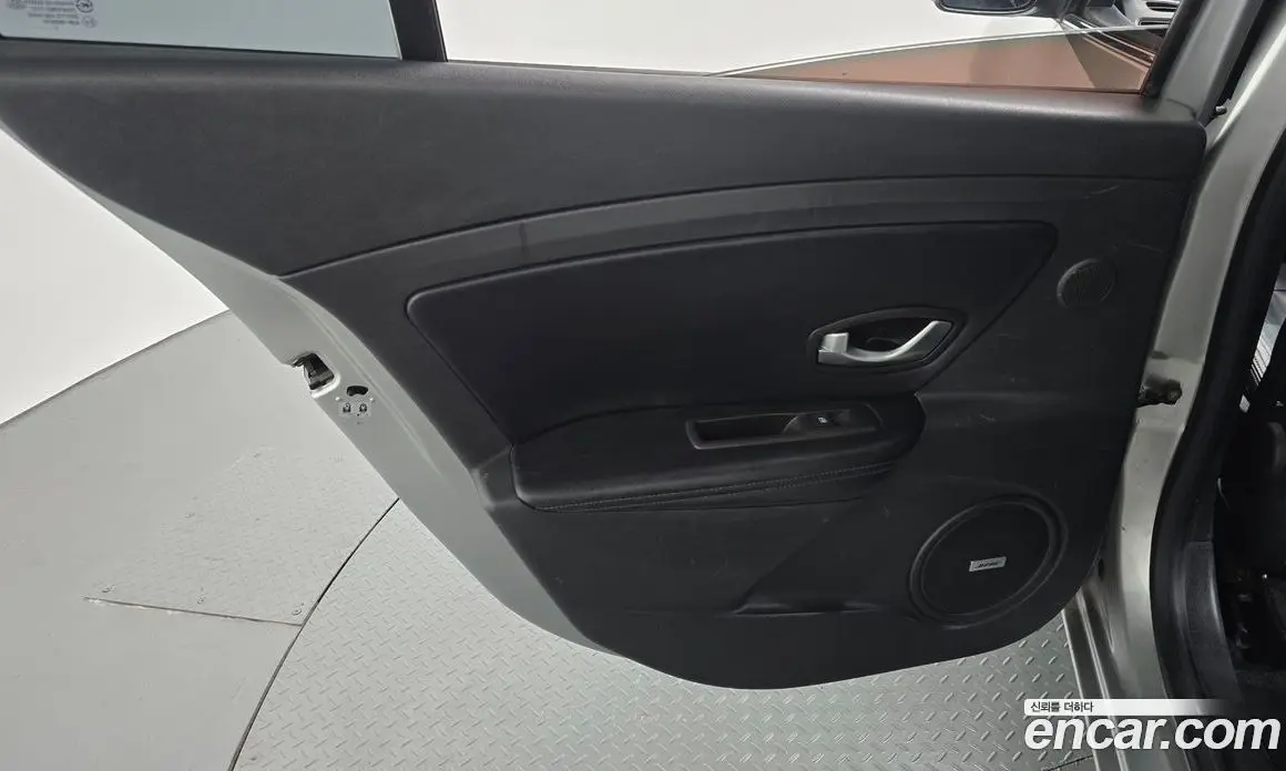 Renault (Samsung) SM3 2011 1.6 автомат (гидро), фото 15 Renault (Samsung) SM3 2011 1.6 автомат (гидро), фото 15