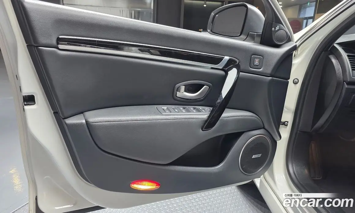 Renault (Samsung) SM7 2017 3.5 автомат (гидро), фото 14 Renault (Samsung) SM7 2017 3.5 автомат (гидро), фото 14