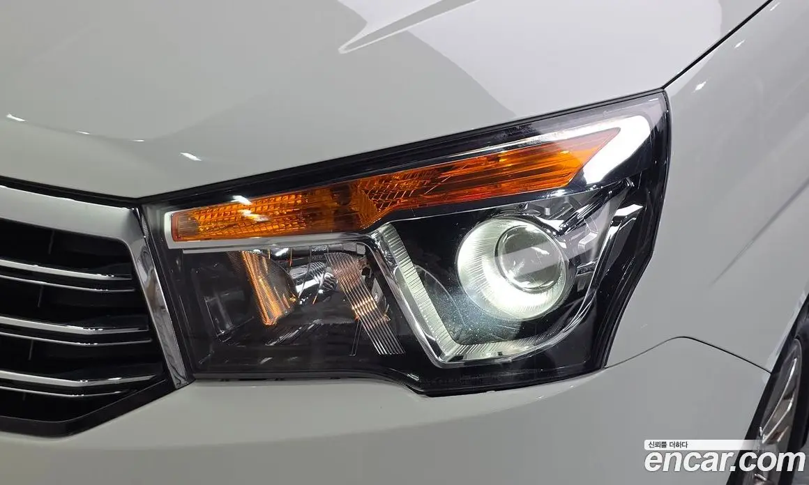 SsangYong Korando 2015 2.0 автомат (гидро), фото 8
