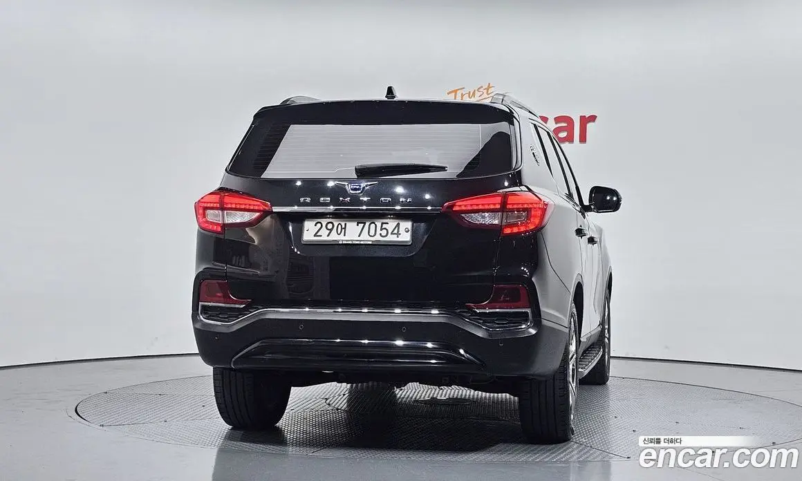 SsangYong Rexton 2018 2.2 автомат (гидро), фото 4 SsangYong Rexton 2018 2.2 автомат (гидро), фото 4