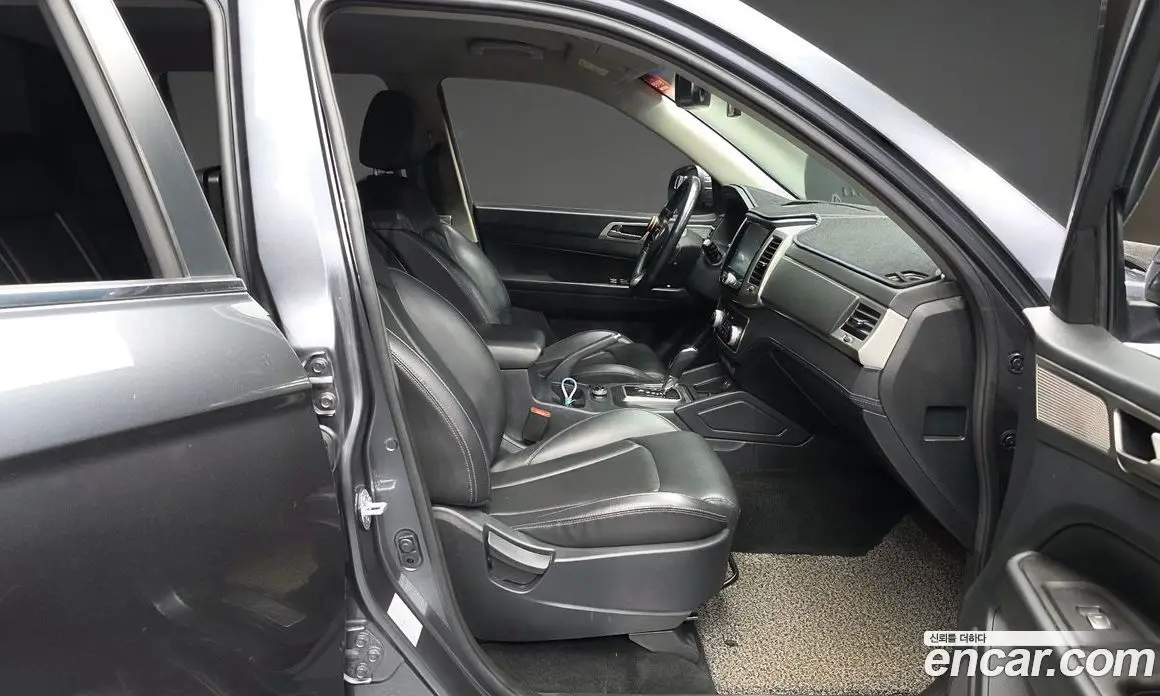 SsangYong Rexton 2018 2.2 автомат (гидро), фото 17 SsangYong Rexton 2018 2.2 автомат (гидро), фото 17