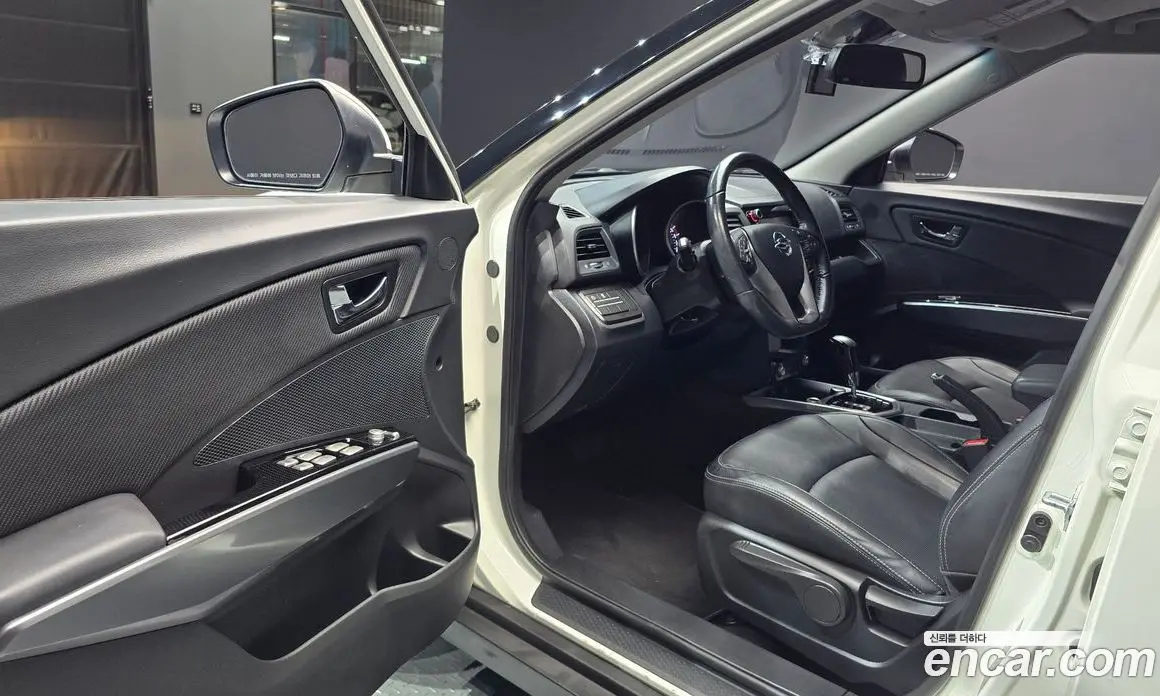 SsangYong TIBOLI 2018 1.6 автомат (гидро), фото 13