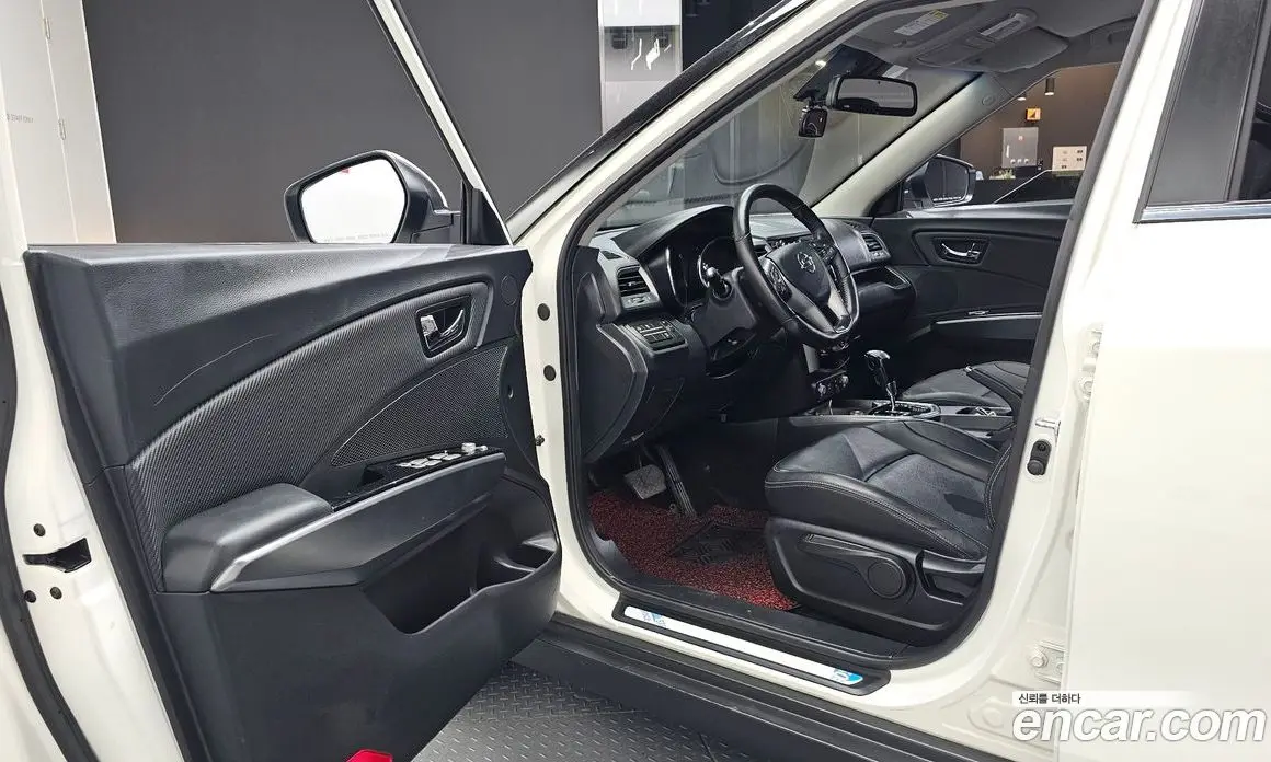 SsangYong TIBOLI 2018 1.6 автомат (гидро), фото 13