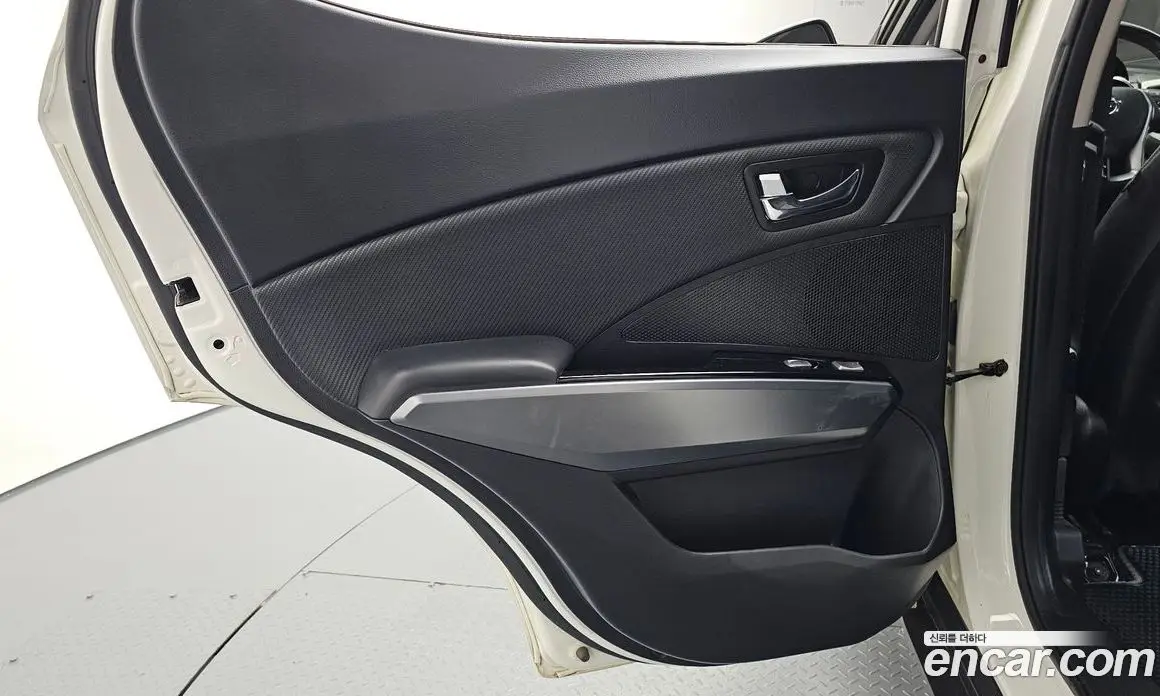 SsangYong TIBOLI 2018 1.6 автомат (гидро), фото 15