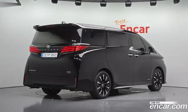 Toyota Alphard, 2025, 4 285 км Toyota Alphard, 2025, 4 285 км