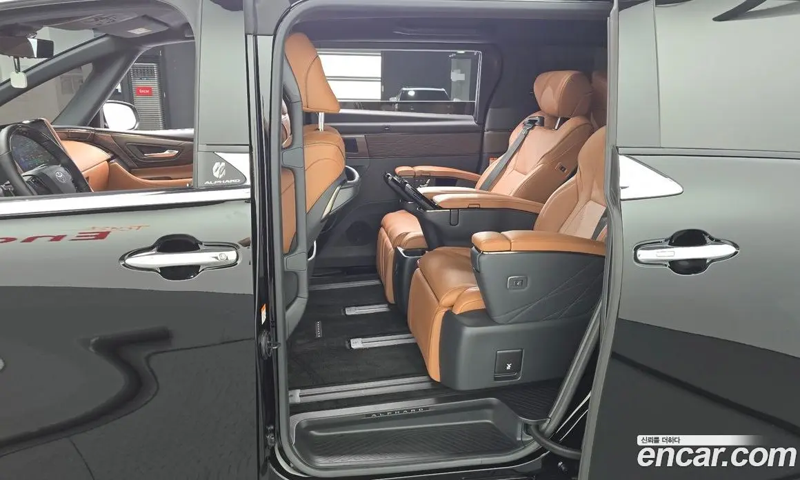 Toyota Alphard 2025 2.5 автомат (гидро), фото 16 Toyota Alphard 2025 2.5 автомат (гидро), фото 16