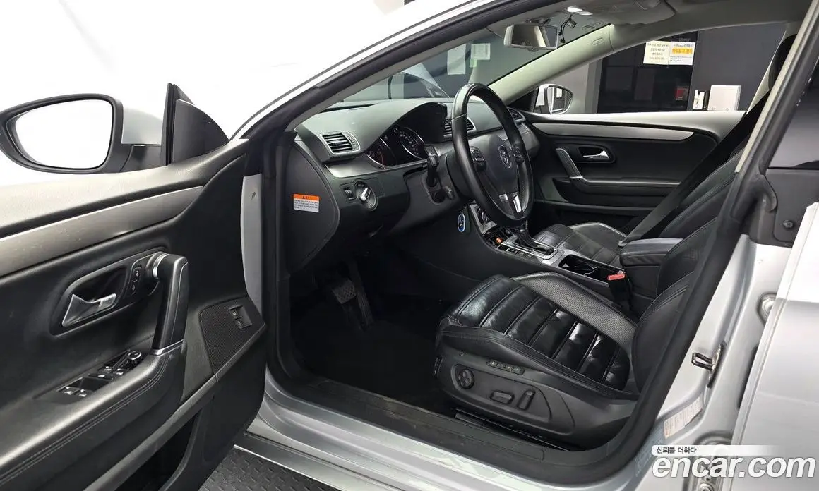 Volkswagen CC 2011 2.0 автомат (гидро), фото 10 Volkswagen CC 2011 2.0 автомат (гидро), фото 10