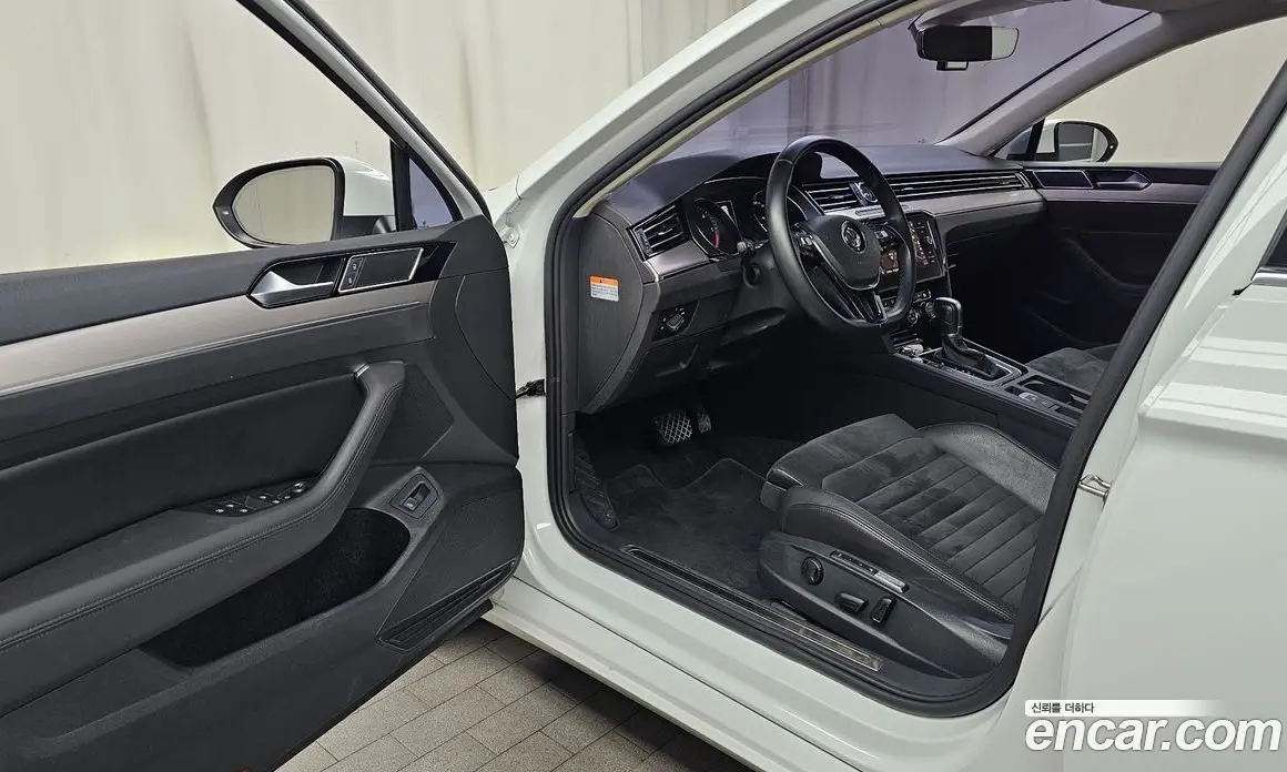 Volkswagen Passat 2018 2.0 автомат (гидро), фото 13 Volkswagen Passat 2018 2.0 автомат (гидро), фото 13