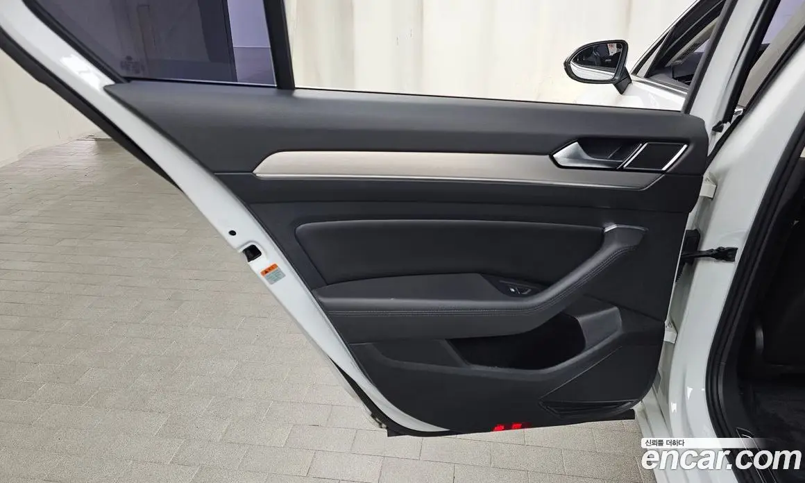 Volkswagen Passat 2018 2.0 автомат (гидро), фото 15 Volkswagen Passat 2018 2.0 автомат (гидро), фото 15