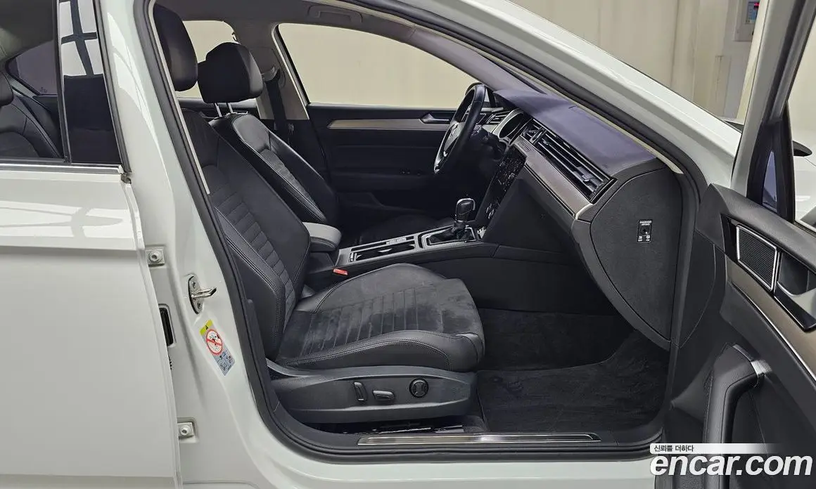 Volkswagen Passat 2018 2.0 автомат (гидро), фото 16 Volkswagen Passat 2018 2.0 автомат (гидро), фото 16